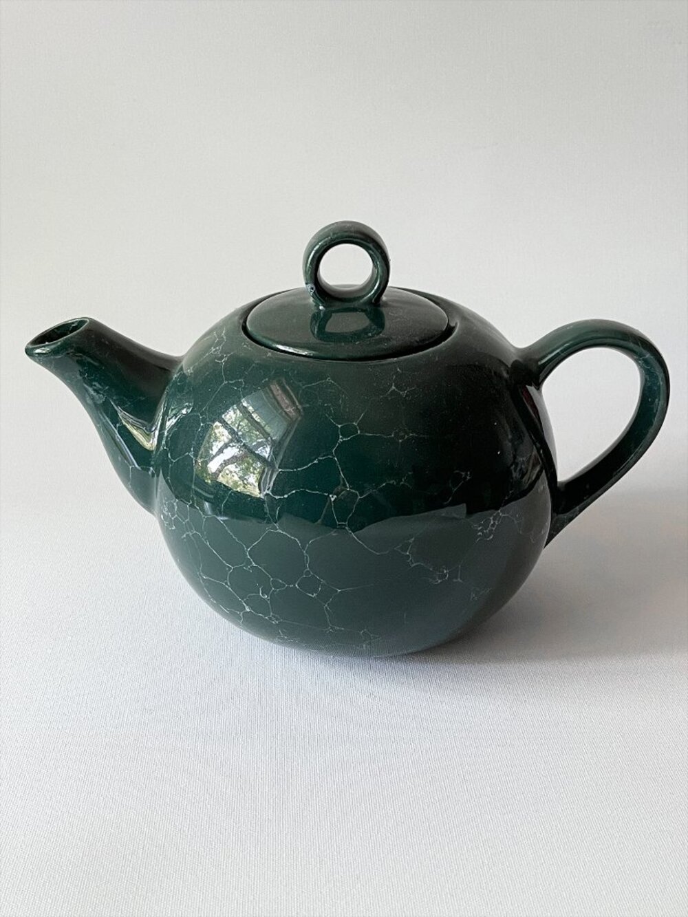Vintage Henriksen Imports Teapot Green/White Marble Design Locking Tab Lid